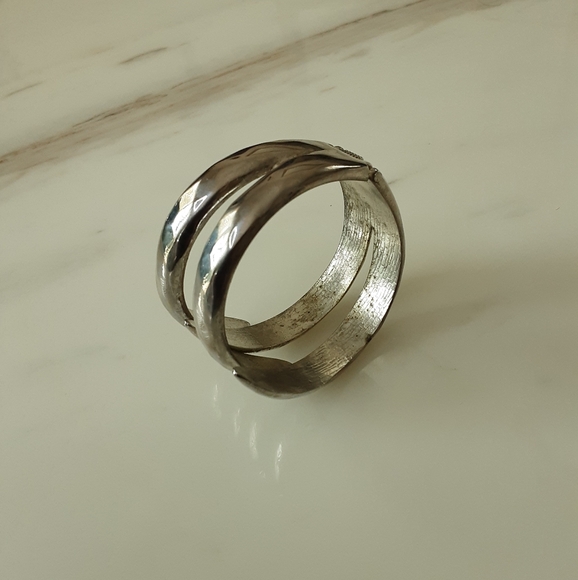 MCM Silver Tone Double Snake Hammered Clamper Cuff Bracelet - Picture 5 of 6